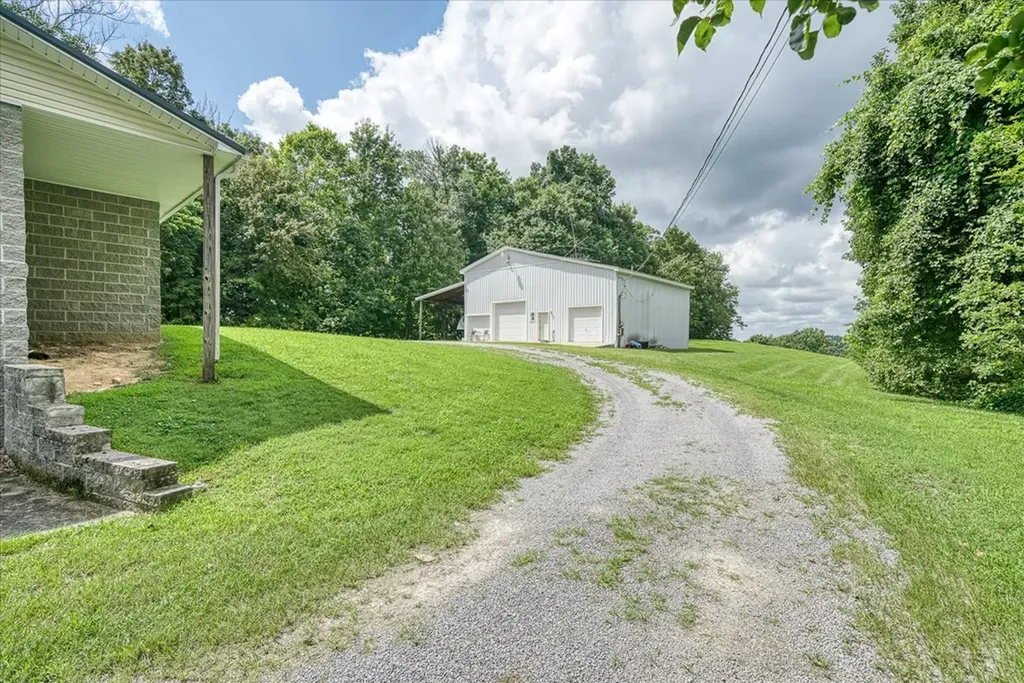 1130 York Highway Gainesboro TN 38562