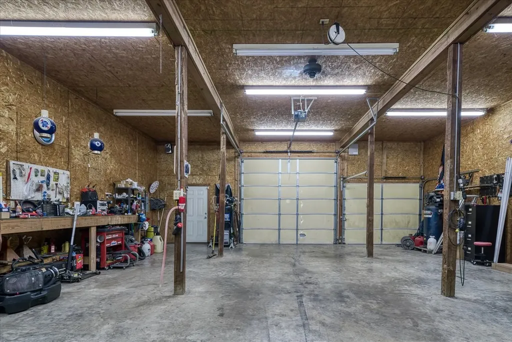 1130 York Highway Gainesboro TN 38562