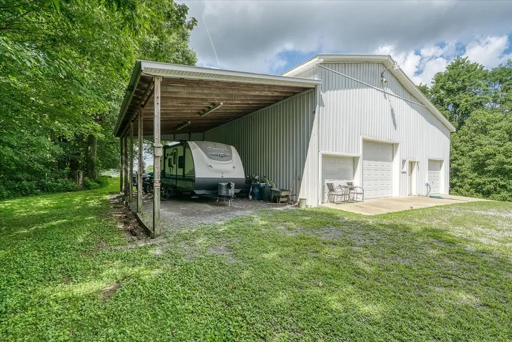 1130 York Highway Gainesboro TN 38562