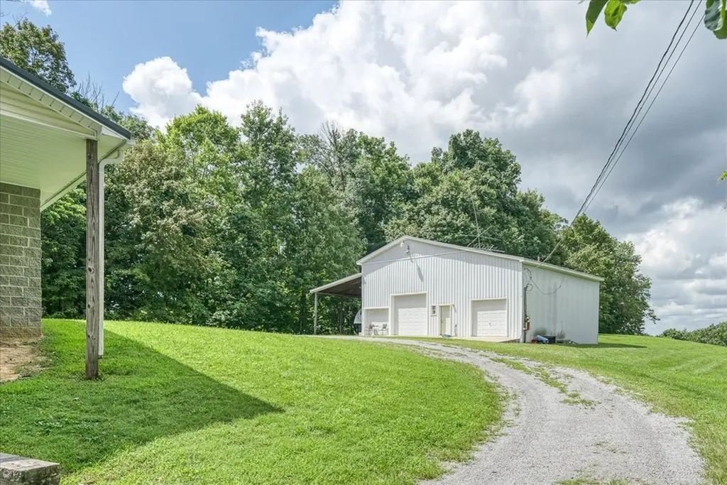 1130 York Highway Gainesboro TN 38562