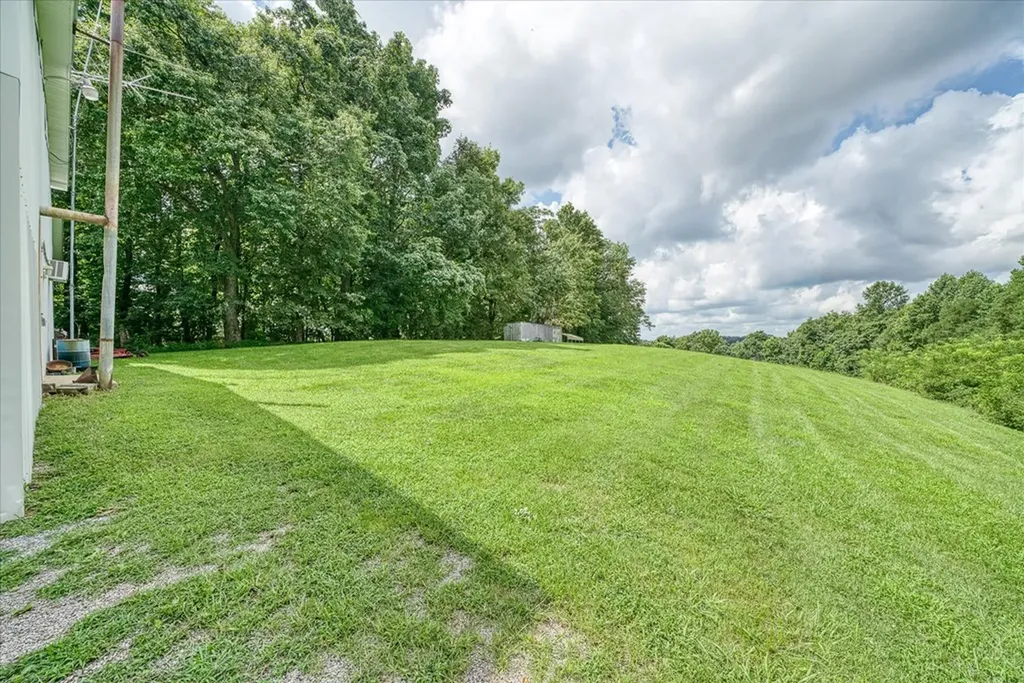 1130 York Highway Gainesboro TN 38562