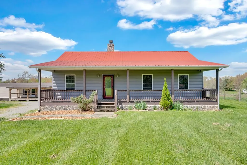 6006 S York Clarkrange TN 38553