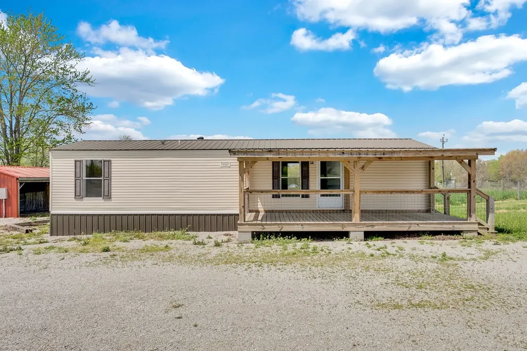 6006 S York Clarkrange TN 38553