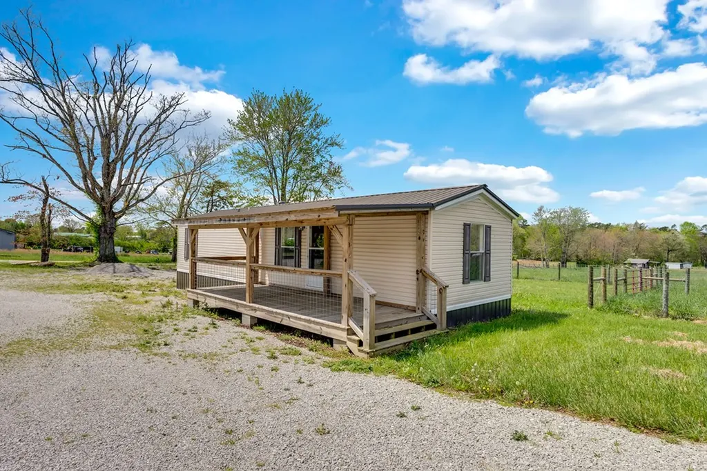 6006 S York Clarkrange TN 38553