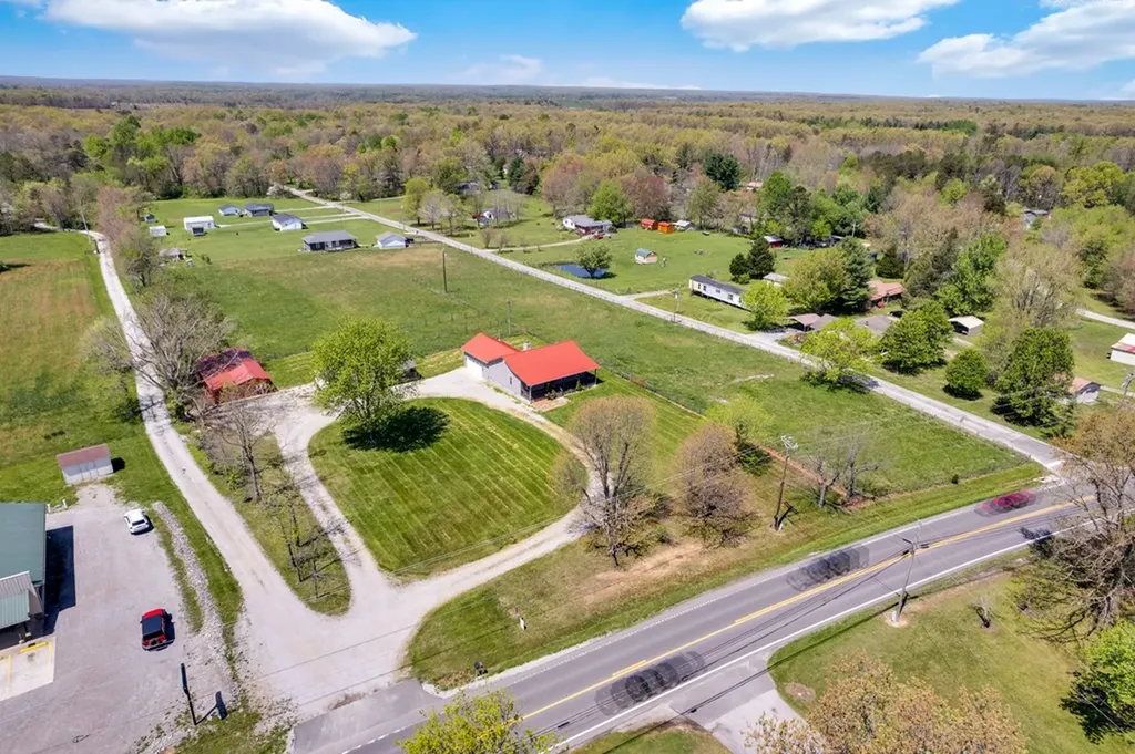 6006 S York Clarkrange TN 38553