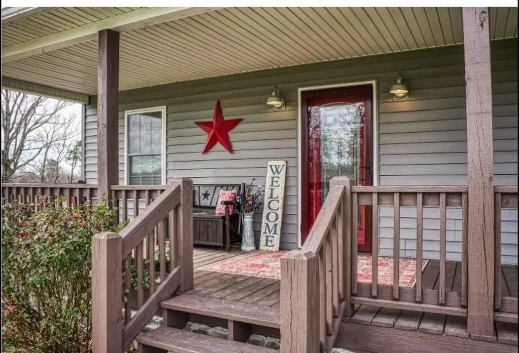 6006 S York Clarkrange TN 38553