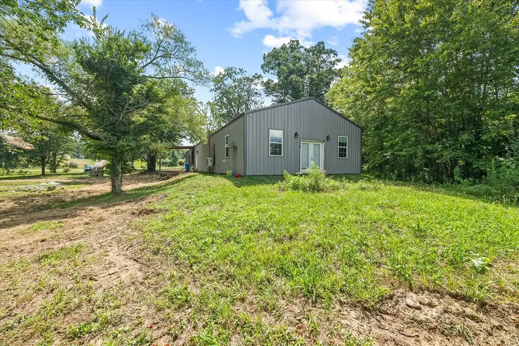 4357 Old State Highway 111 Spencer TN 38585