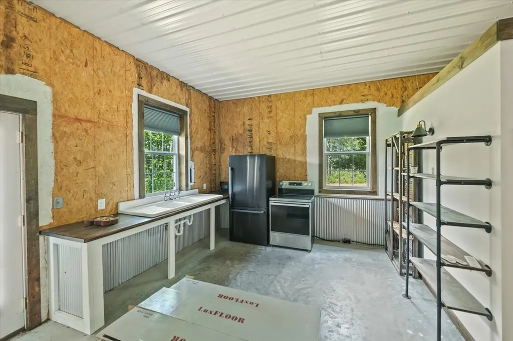 4357 Old State Highway 111 Spencer TN 38585