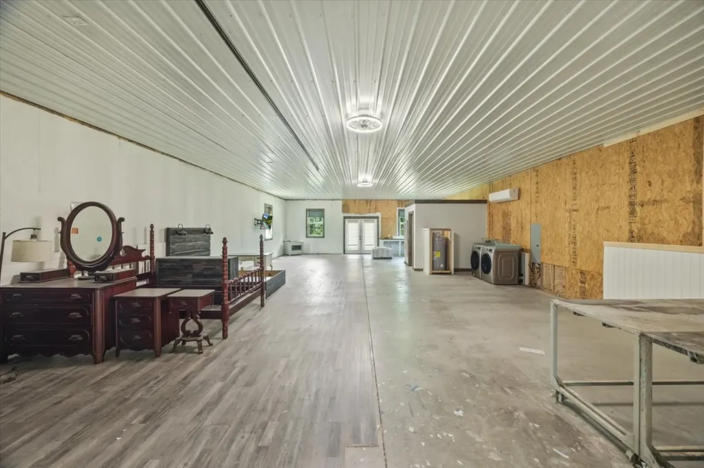 4357 Old State Highway 111 Spencer TN 38585