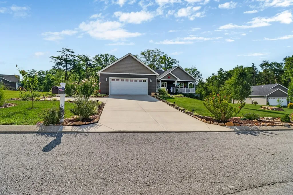 41 Whitetail Run Crossville TN 38555