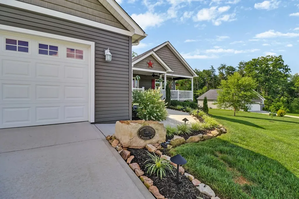 41 Whitetail Run Crossville TN 38555