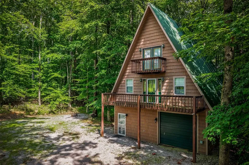 308 Cosby Parris Byrdstown TN 38549