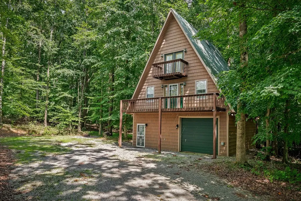 308 Cosby Parris Byrdstown TN 38549