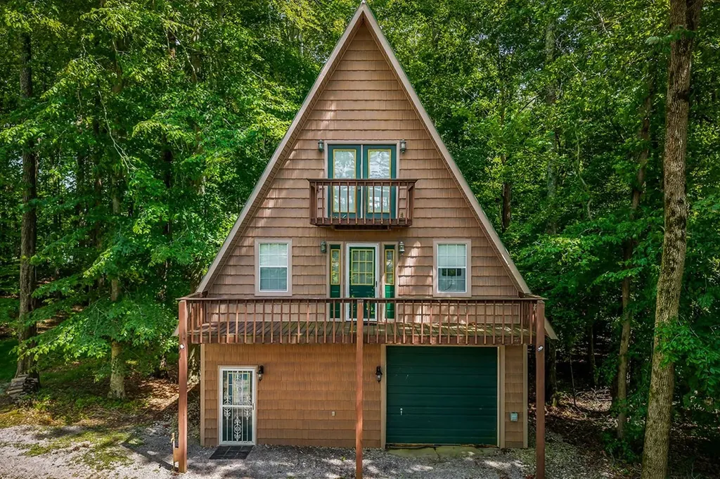 308 Cosby Parris Byrdstown TN 38549