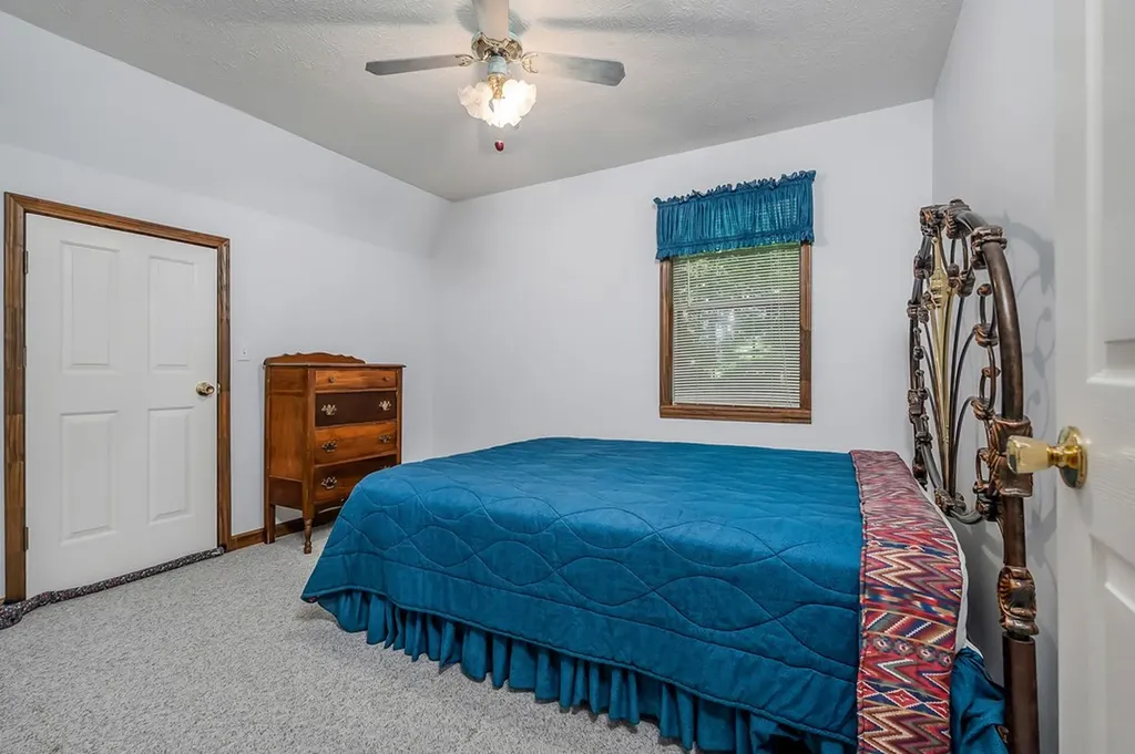 308 Cosby Parris Byrdstown TN 38549