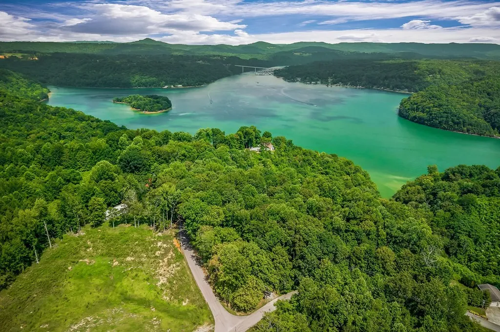 308 Cosby Parris Byrdstown TN 38549