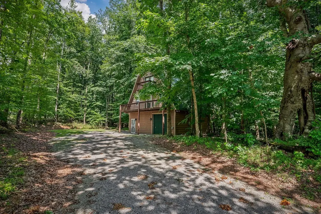 308 Cosby Parris Byrdstown TN 38549