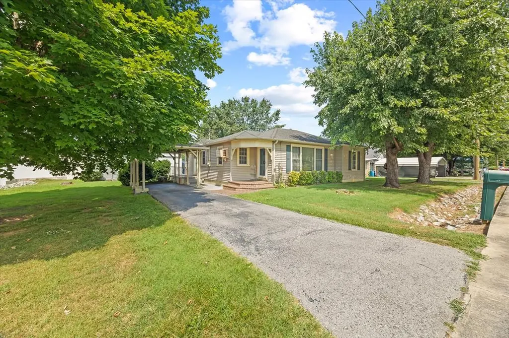 710 Oakland Park Drive Livingston TN 38570