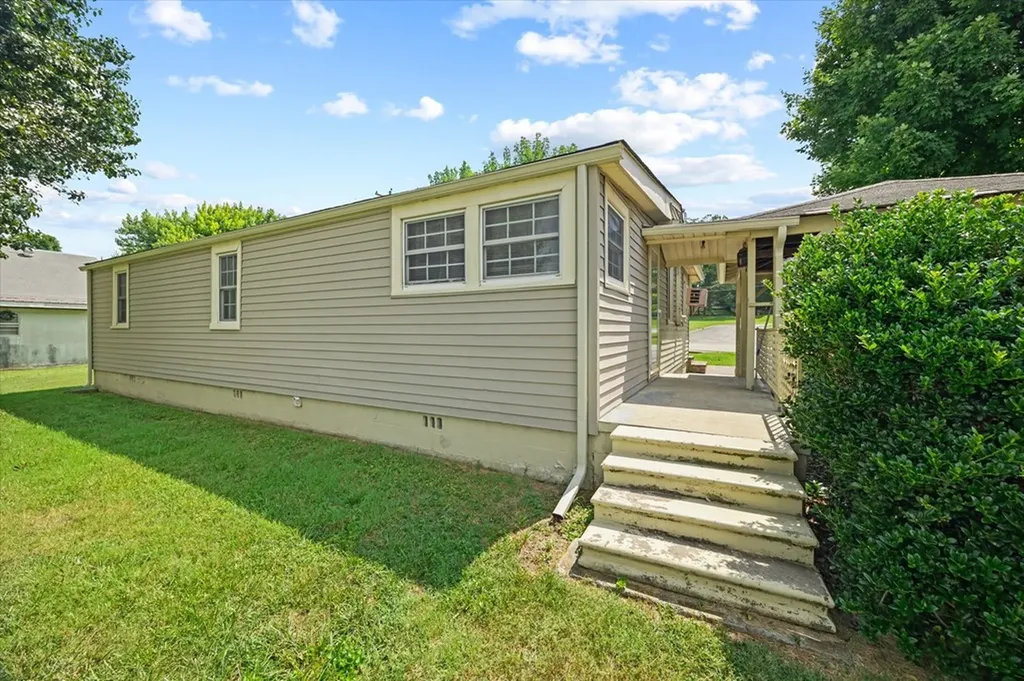 710 Oakland Park Drive Livingston TN 38570