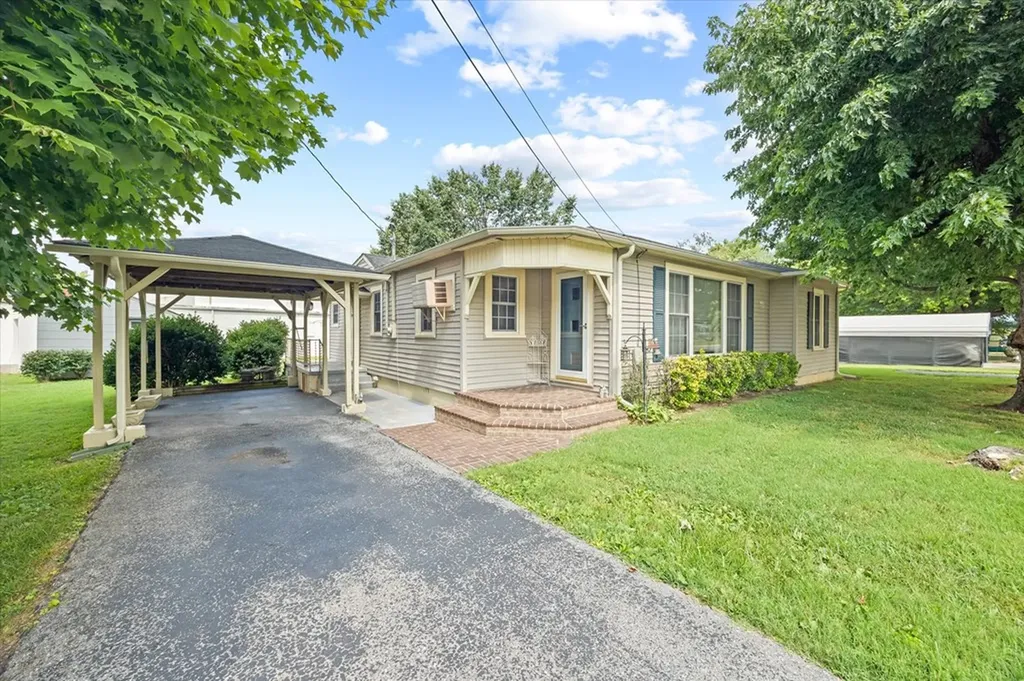 710 Oakland Park Drive Livingston TN 38570