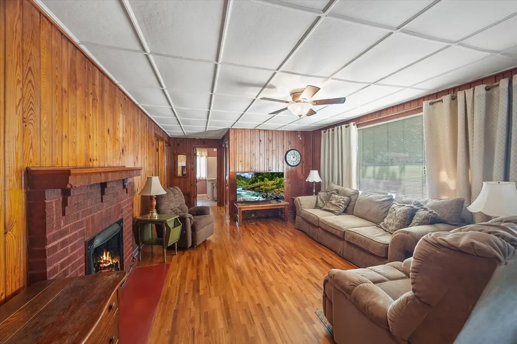 710 Oakland Park Drive Livingston TN 38570