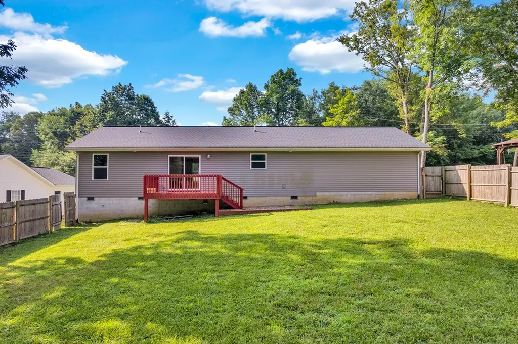 2423 Whitehorse Drive Crossville TN 38572