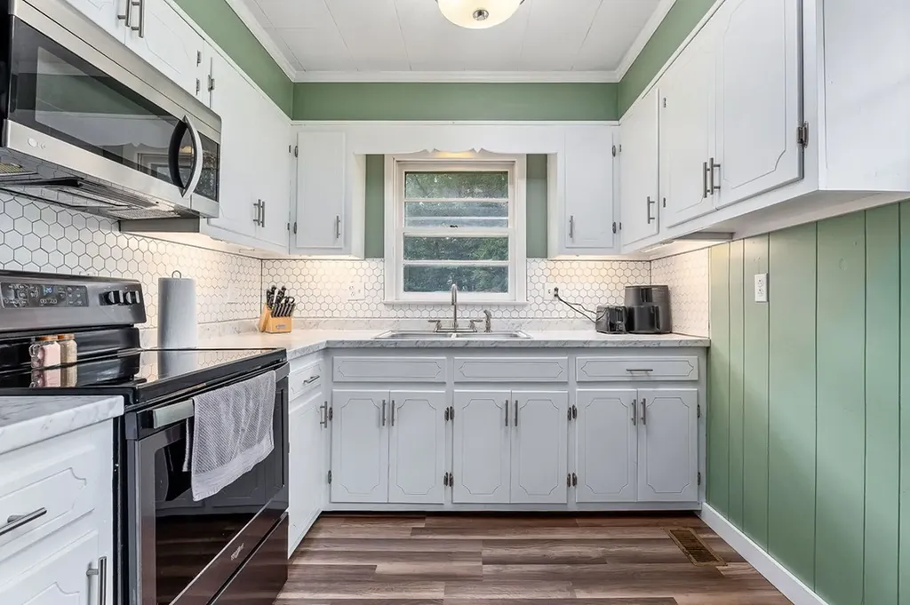 121 Pat Carr Lane Alpine TN 38543