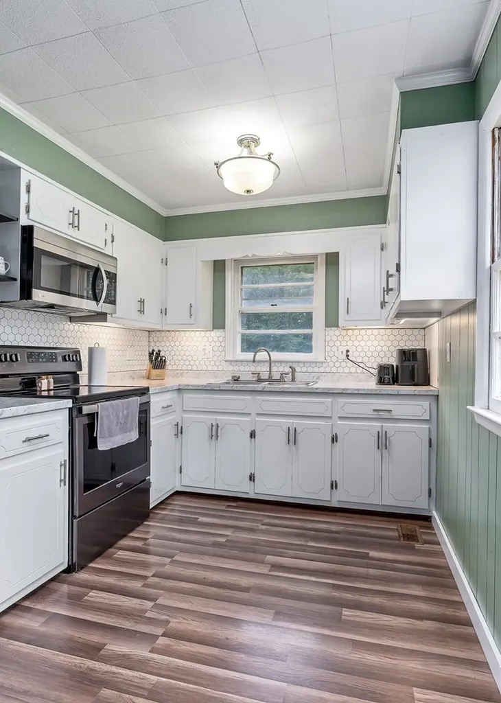 121 Pat Carr Lane Alpine TN 38543