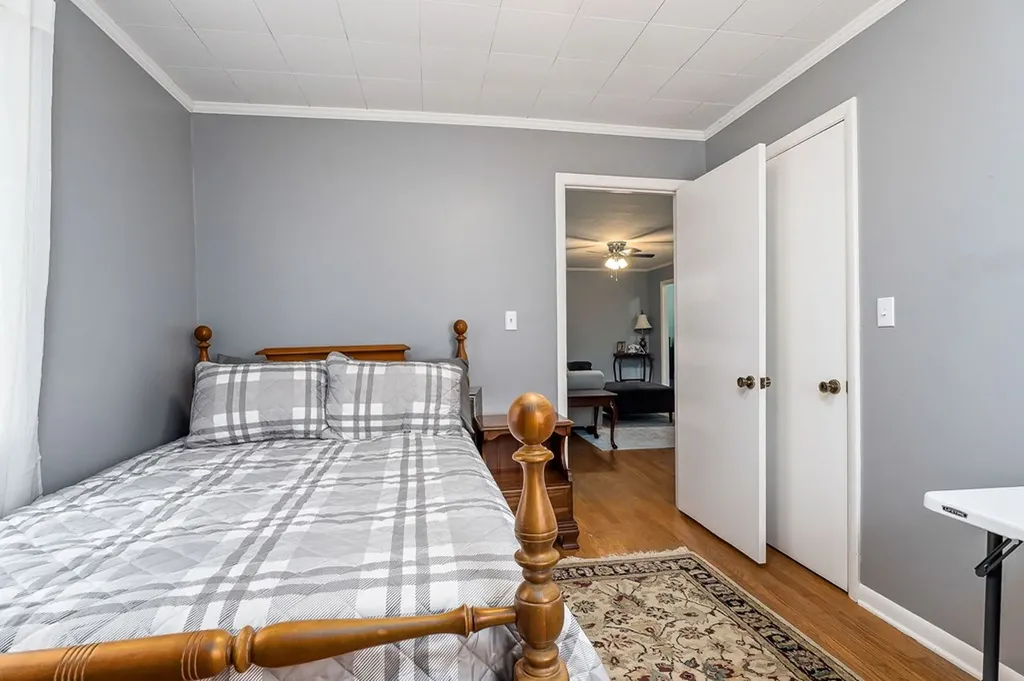 121 Pat Carr Lane Alpine TN 38543