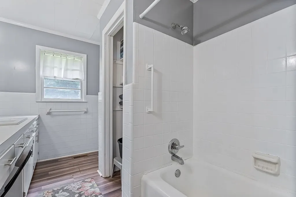 121 Pat Carr Lane Alpine TN 38543