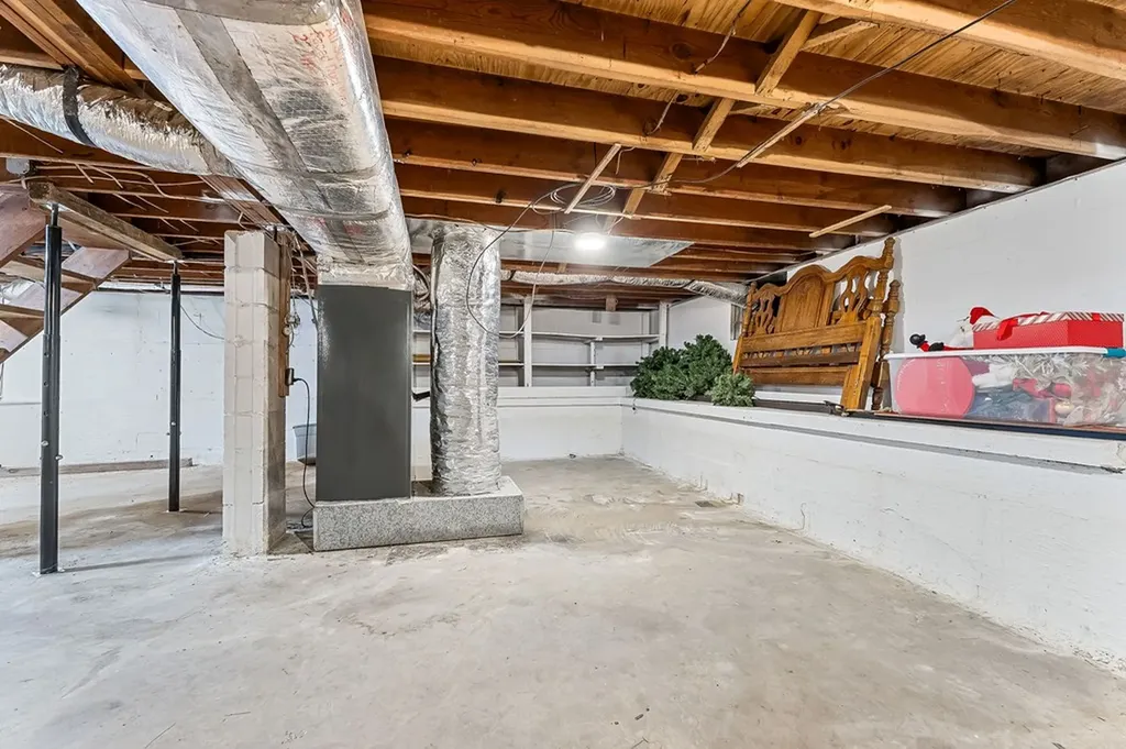 121 Pat Carr Lane Alpine TN 38543