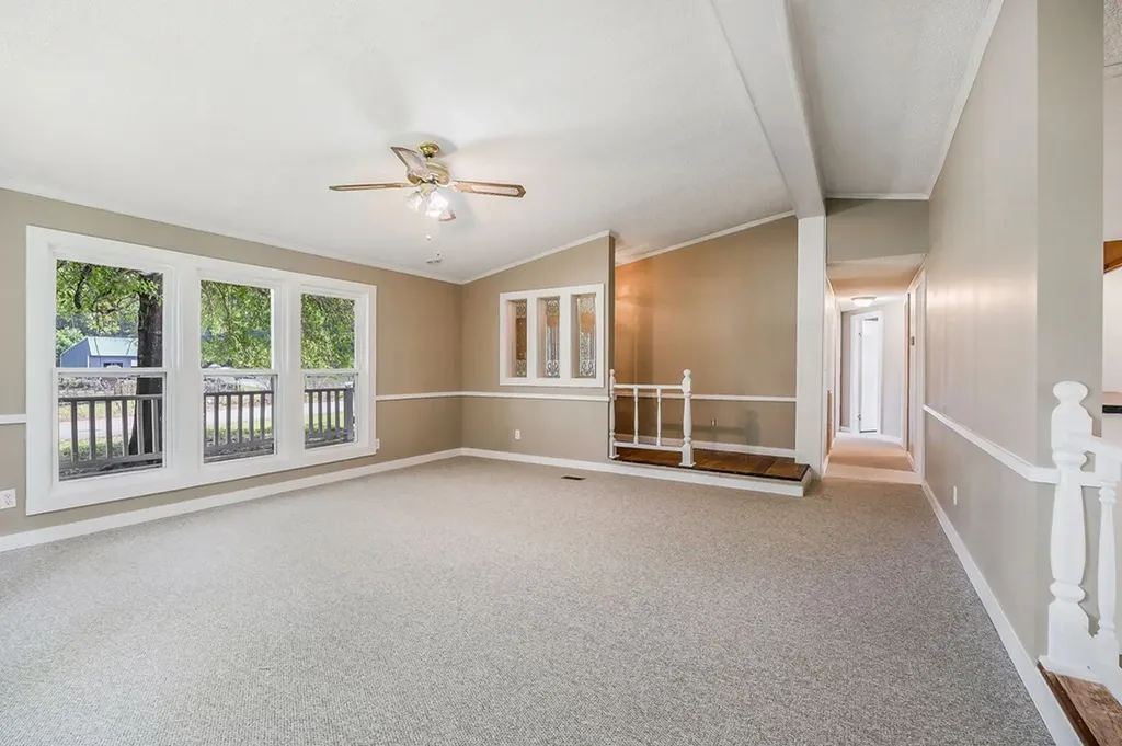 572 Lakeside Road Byrdstown TN 38549