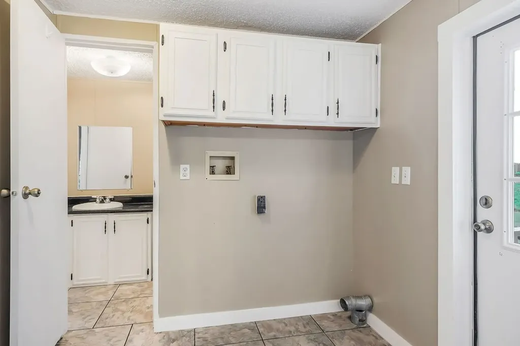 572 Lakeside Road Byrdstown TN 38549