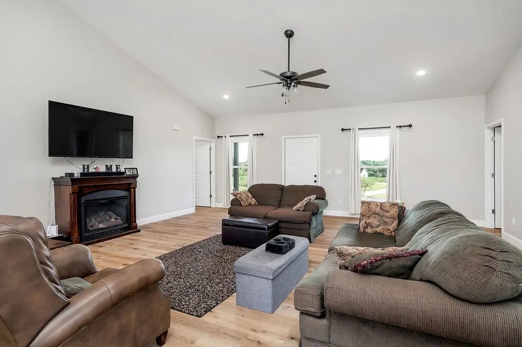 5931 Buffalo Valley Road Cookeville TN 38501