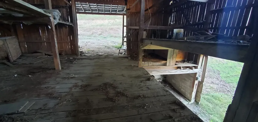 1103 Wartrace Highway Pleasant Shade TN 37145