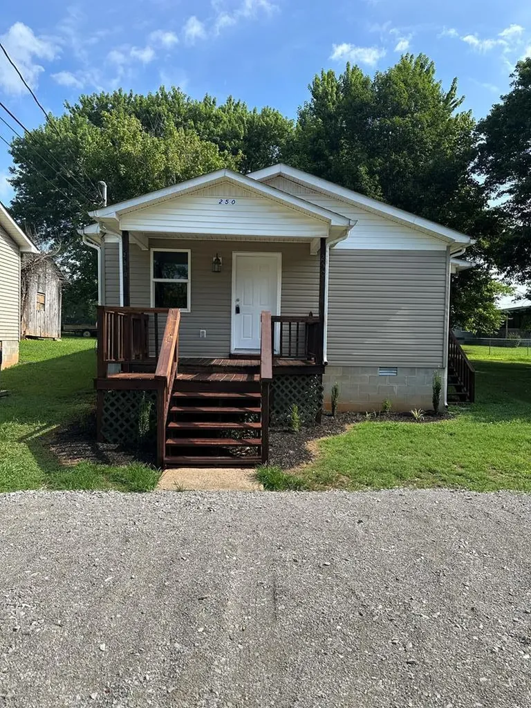 250 Mountain Street Doyle TN 38559