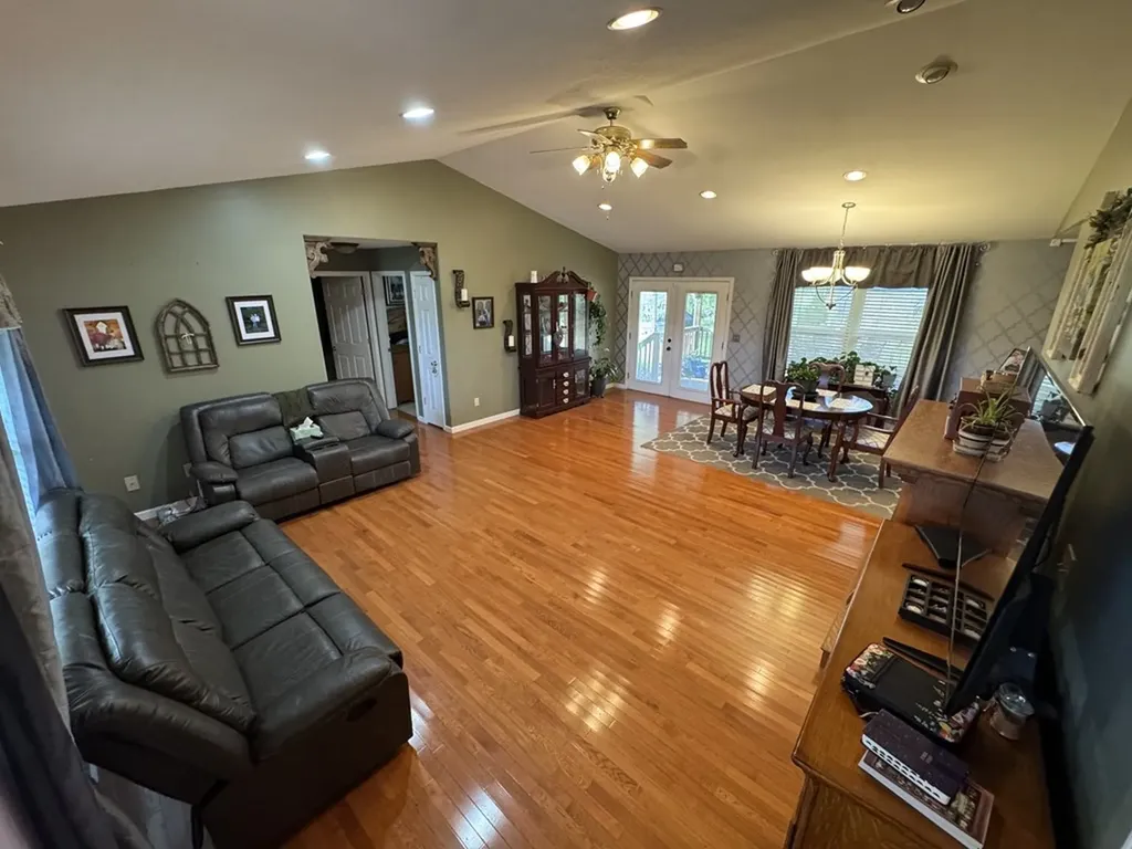 2426 Bowman Loop Crossville TN 38571