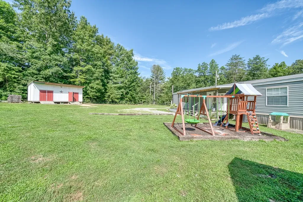 1043 S Sitting Bull Point Crossville TN 38572