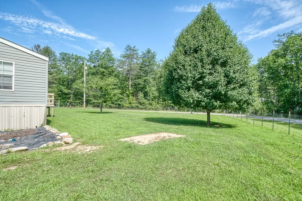1043 S Sitting Bull Point Crossville TN 38572