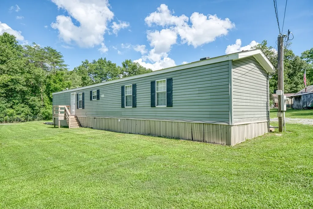 1043 S Sitting Bull Point Crossville TN 38572