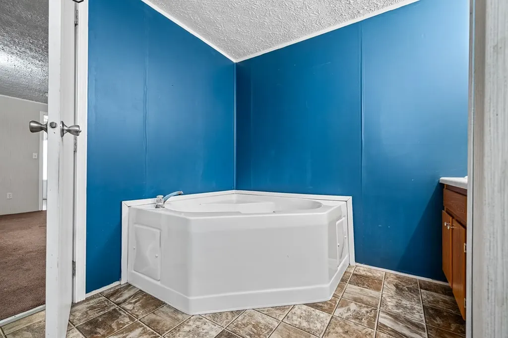 1043 S Sitting Bull Point Crossville TN 38572