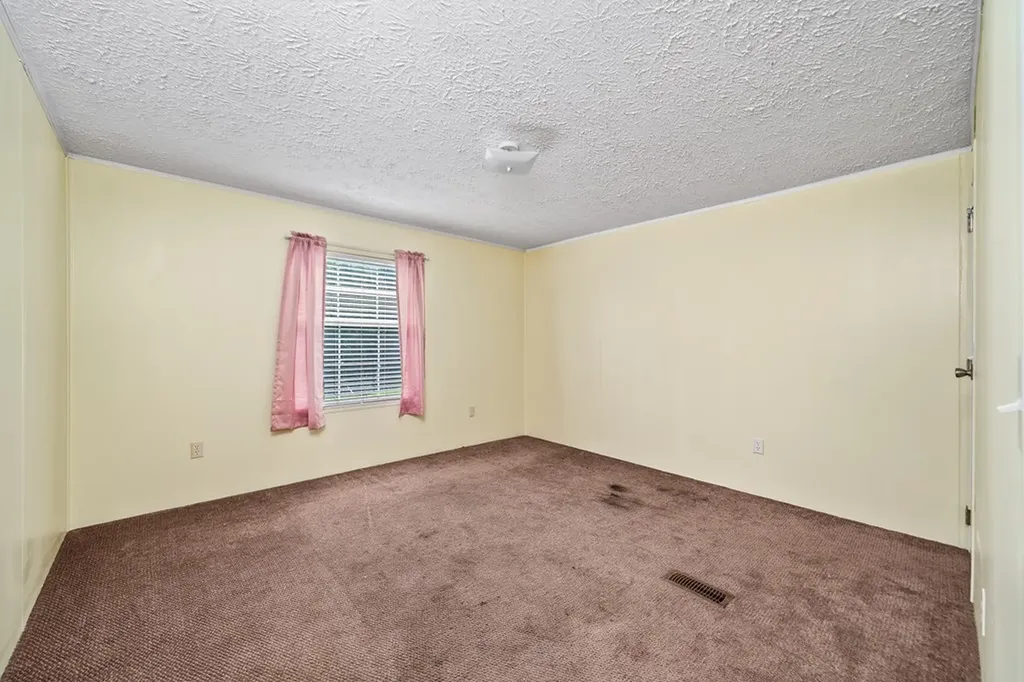 1043 S Sitting Bull Point Crossville TN 38572