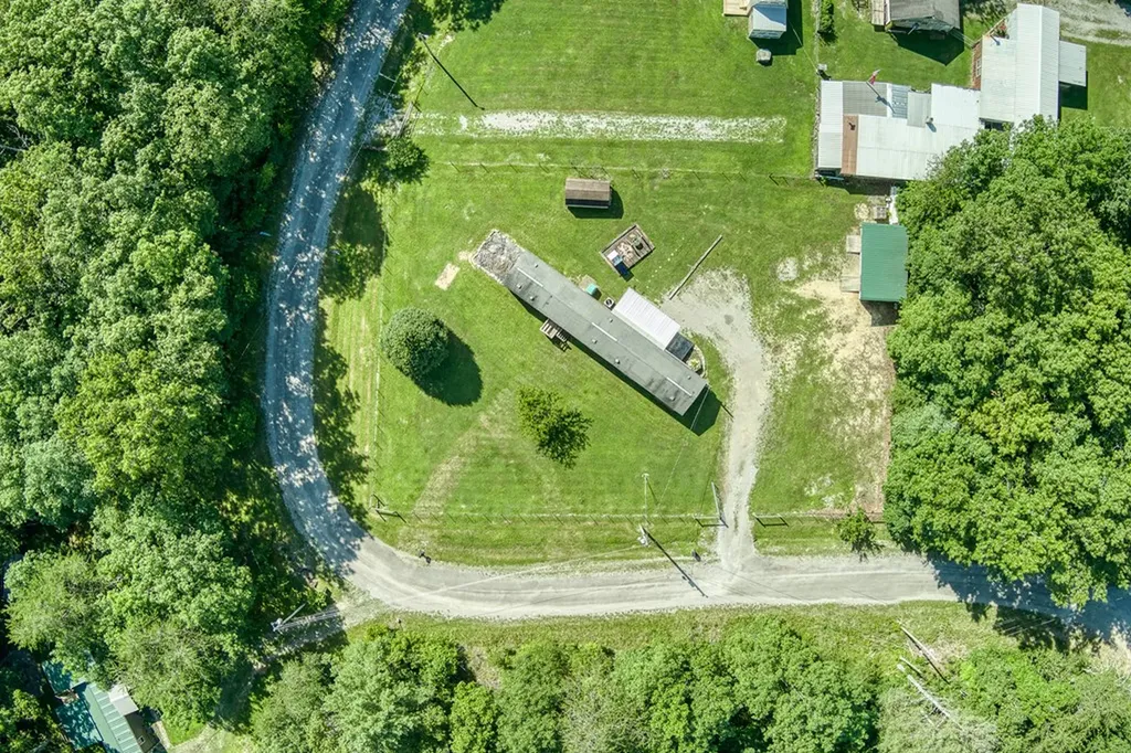 1043 S Sitting Bull Point Crossville TN 38572