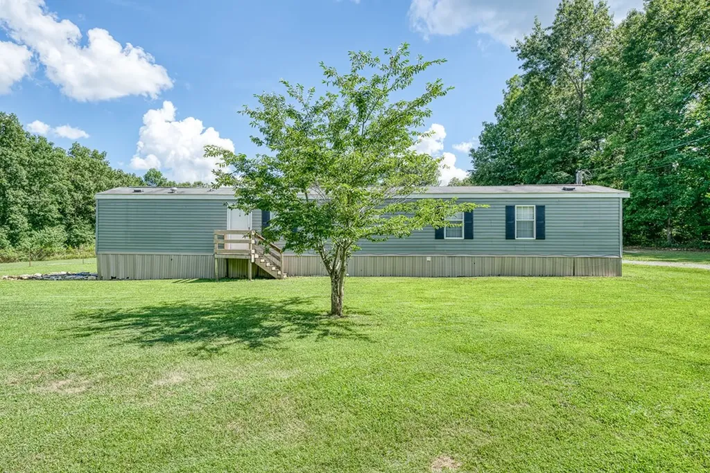 1043 S Sitting Bull Point Crossville TN 38572