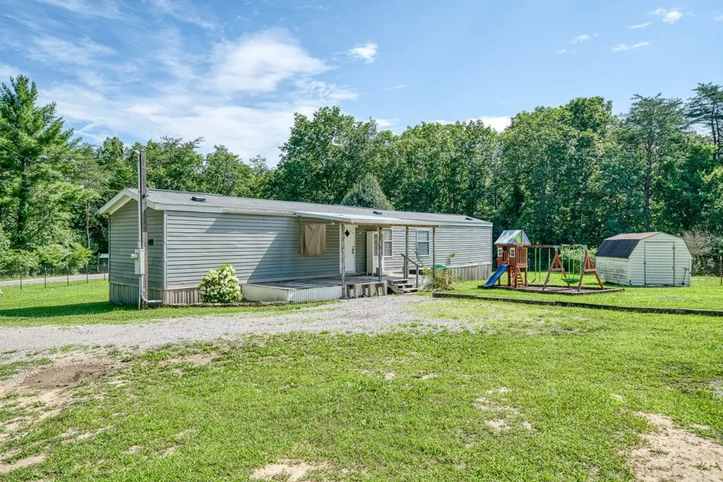 1043 S Sitting Bull Point Crossville TN 38572