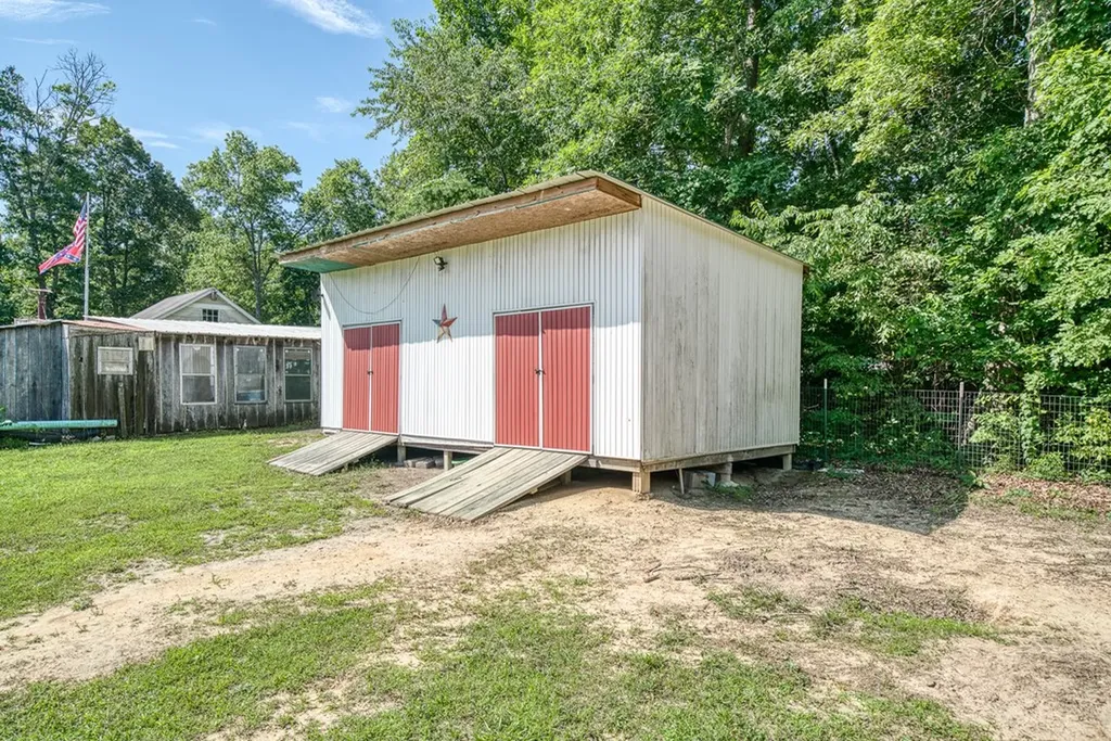 1043 S Sitting Bull Point Crossville TN 38572