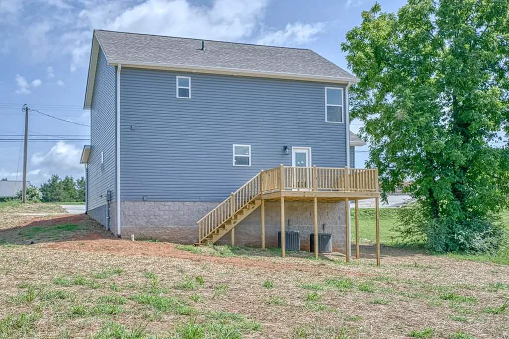 1178 Ray Broyles Road Sparta TN 38583