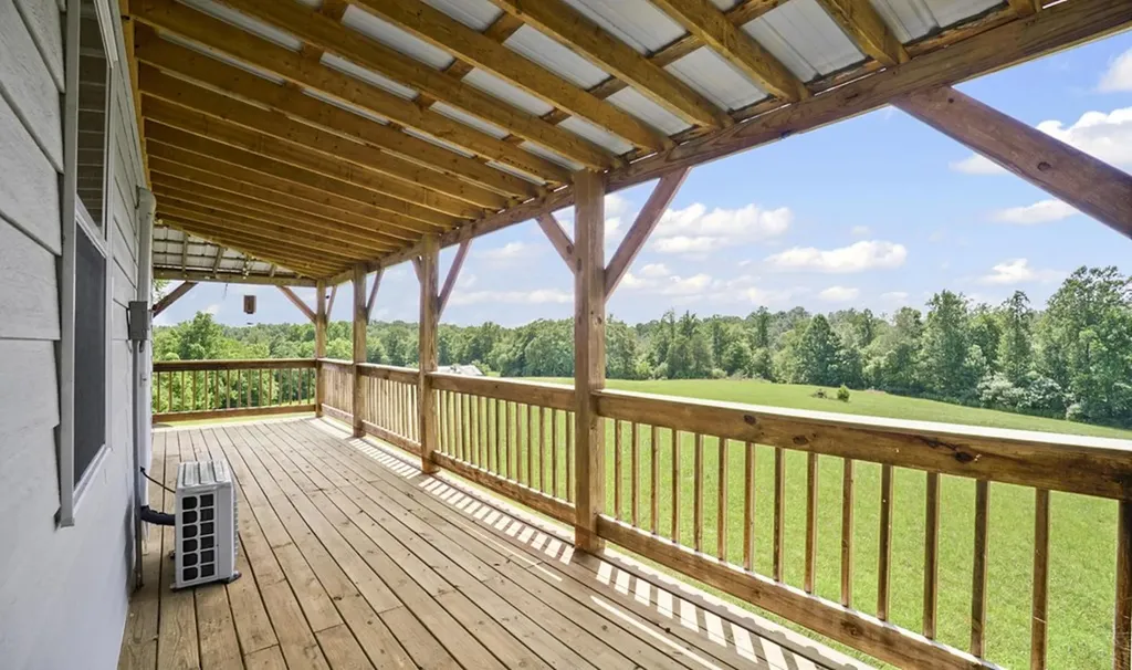 1005 Birdwell Road Whitleyville TN 38588