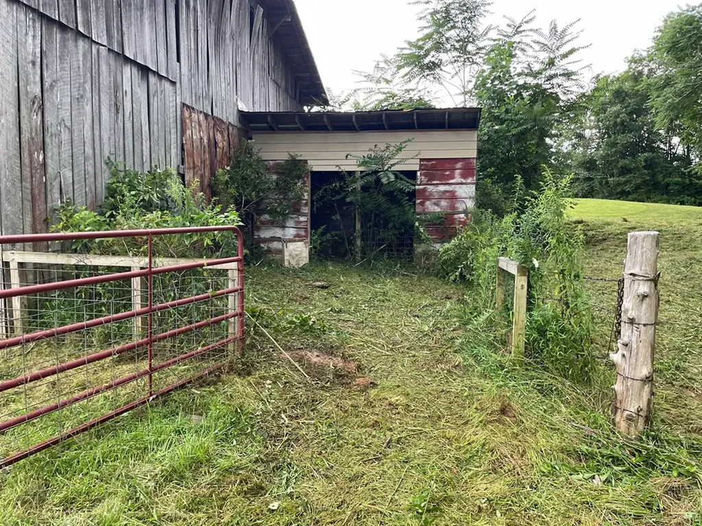 1005 Birdwell Road Whitleyville TN 38588