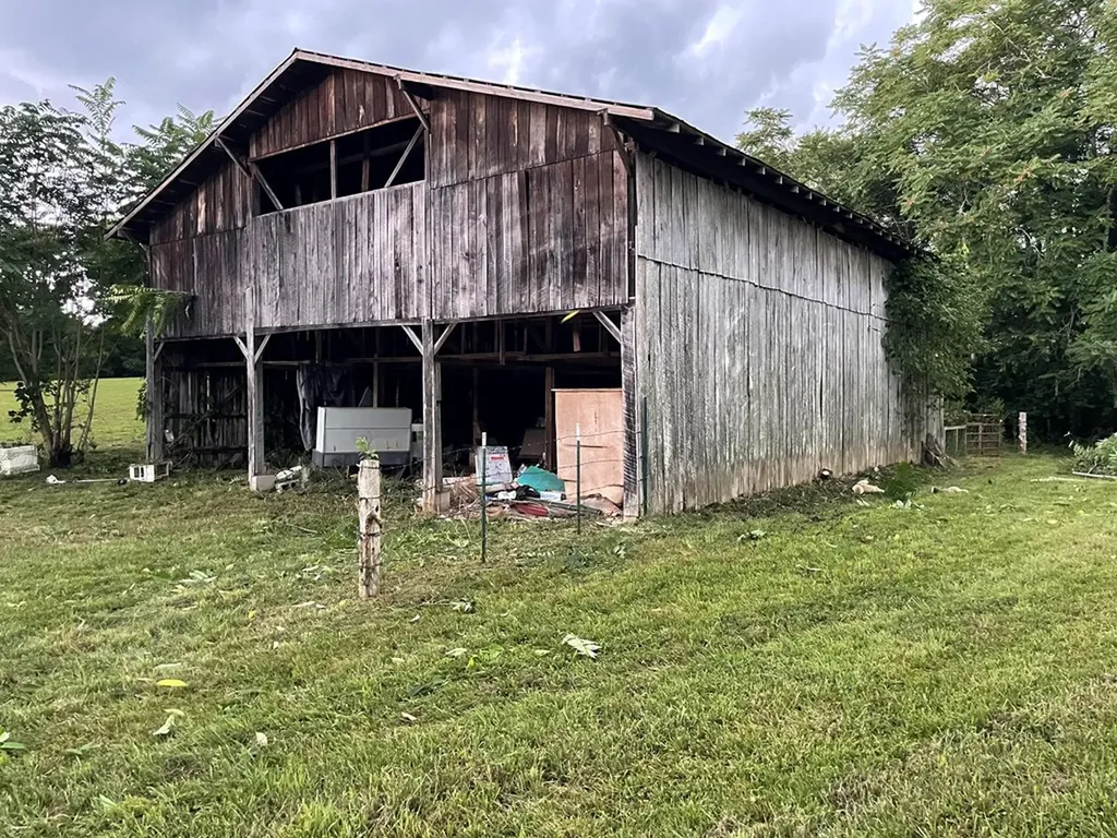 1005 Birdwell Road Whitleyville TN 38588